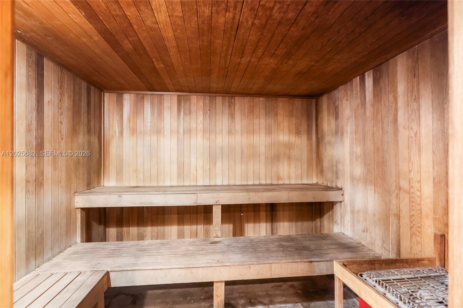 360 CONDO B - Residential