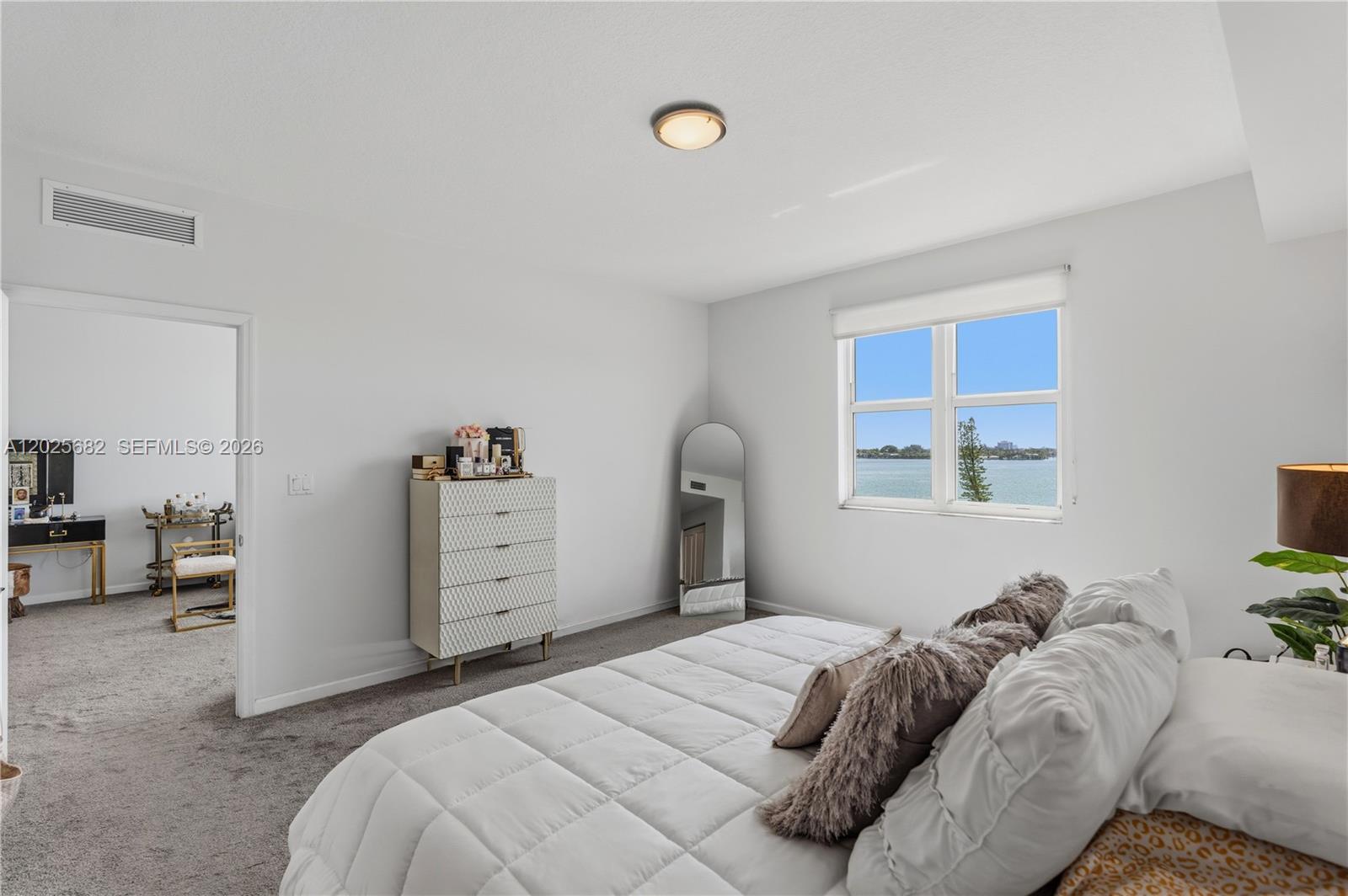 360 CONDO B - Residential