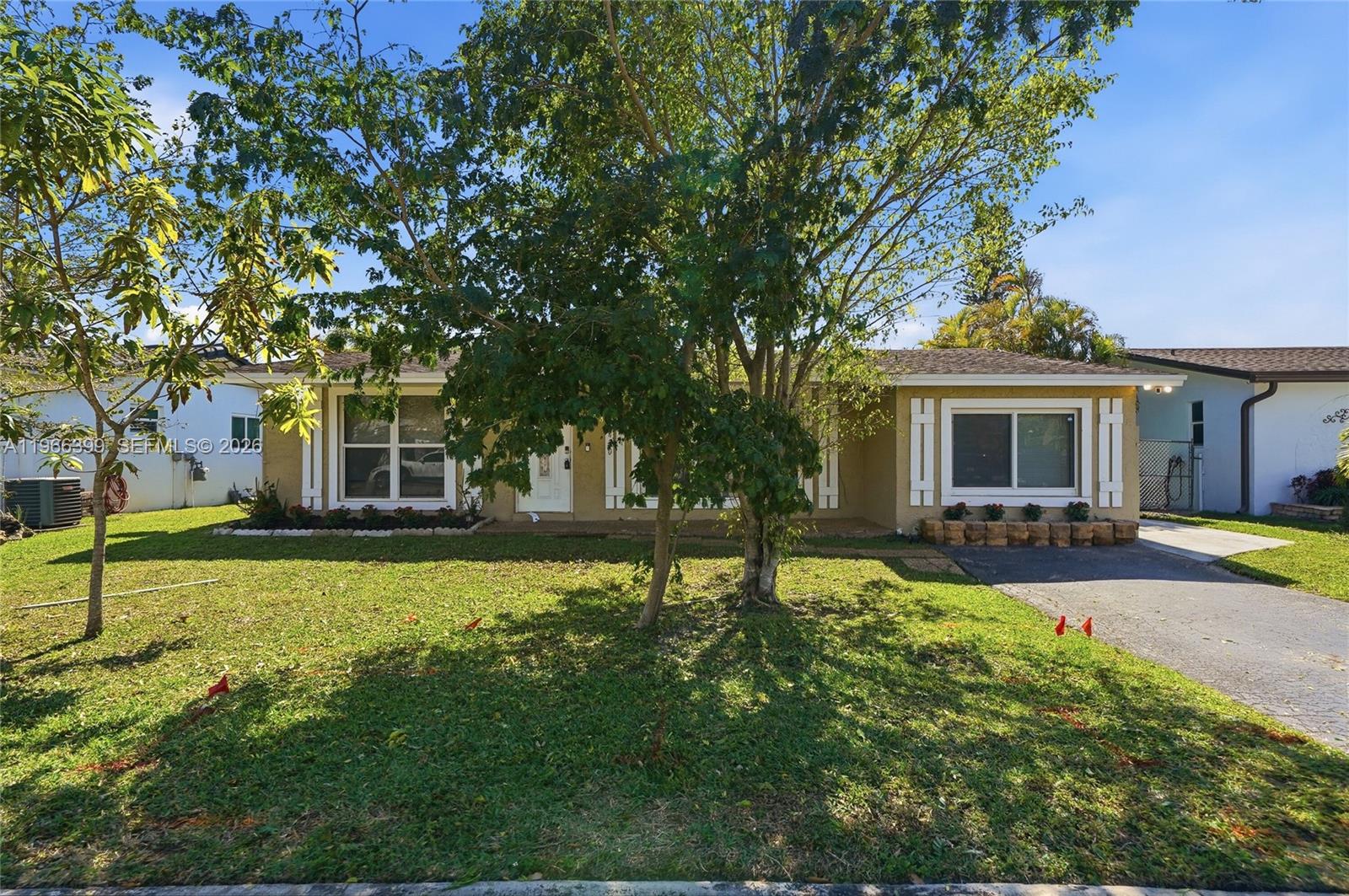 SUNRISE GOLF VILLAGE SEC - Residential