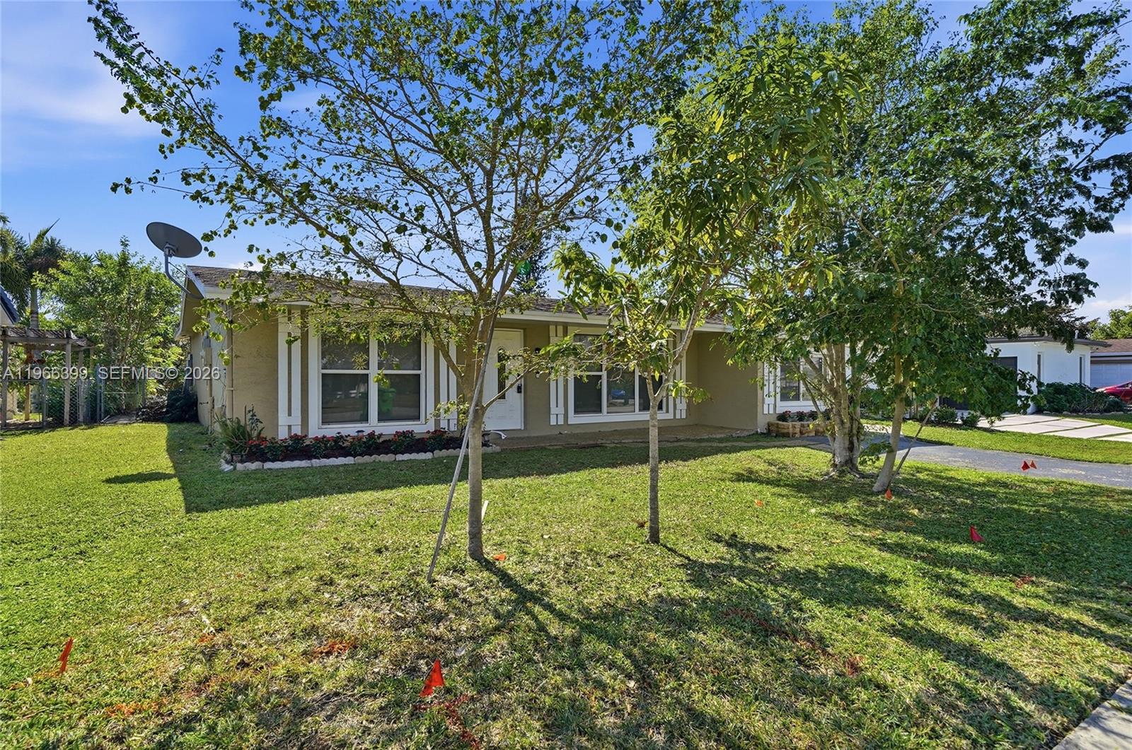 SUNRISE GOLF VILLAGE SEC - Residential