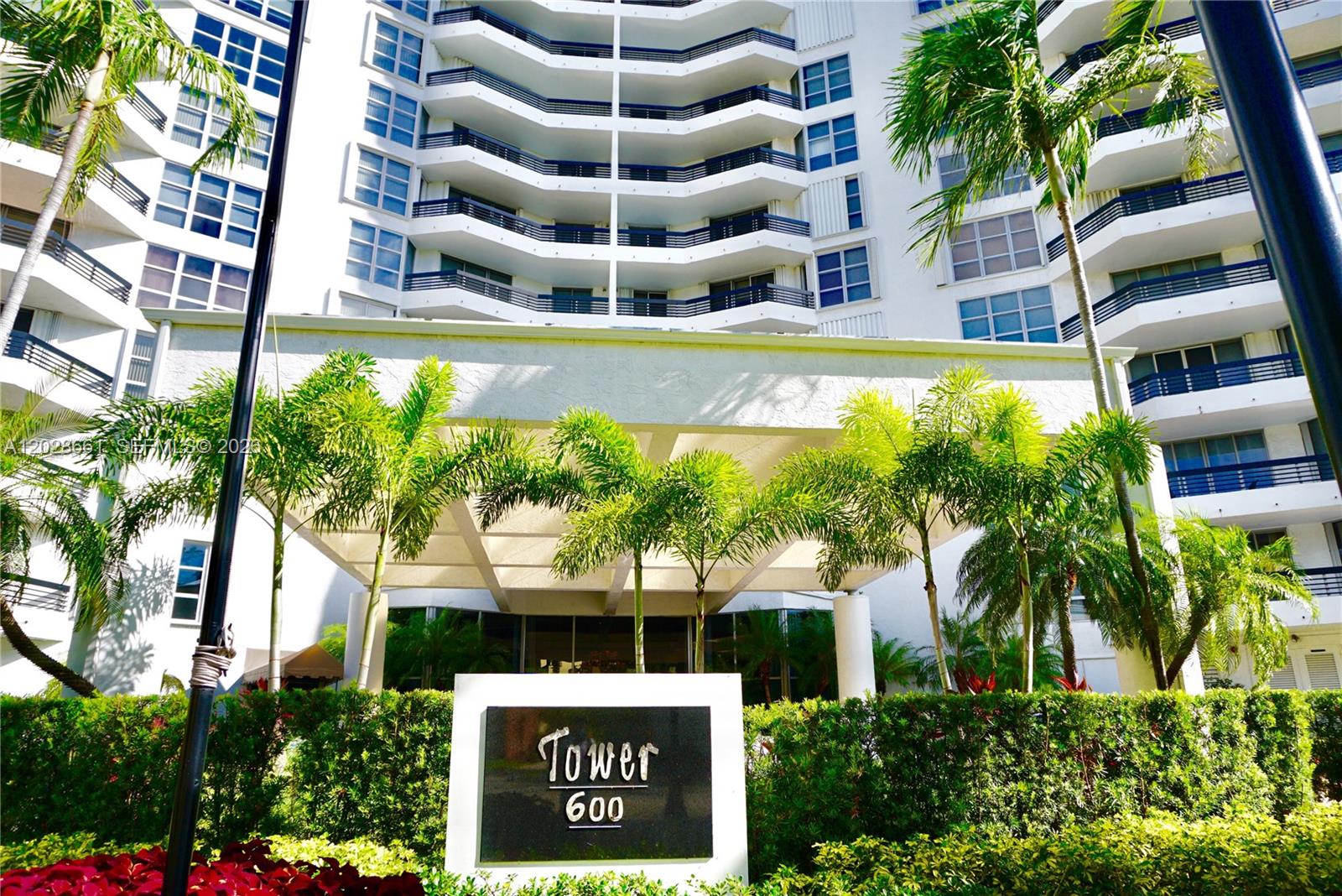 MYSTIC POINTE TOWER 600 C - Residential