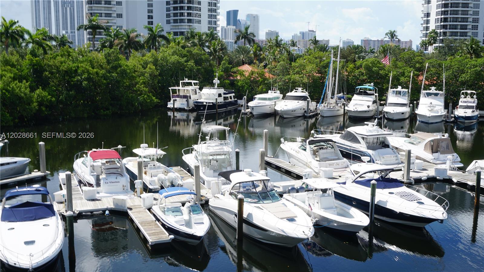 MYSTIC POINTE TOWER 600 C - Residential