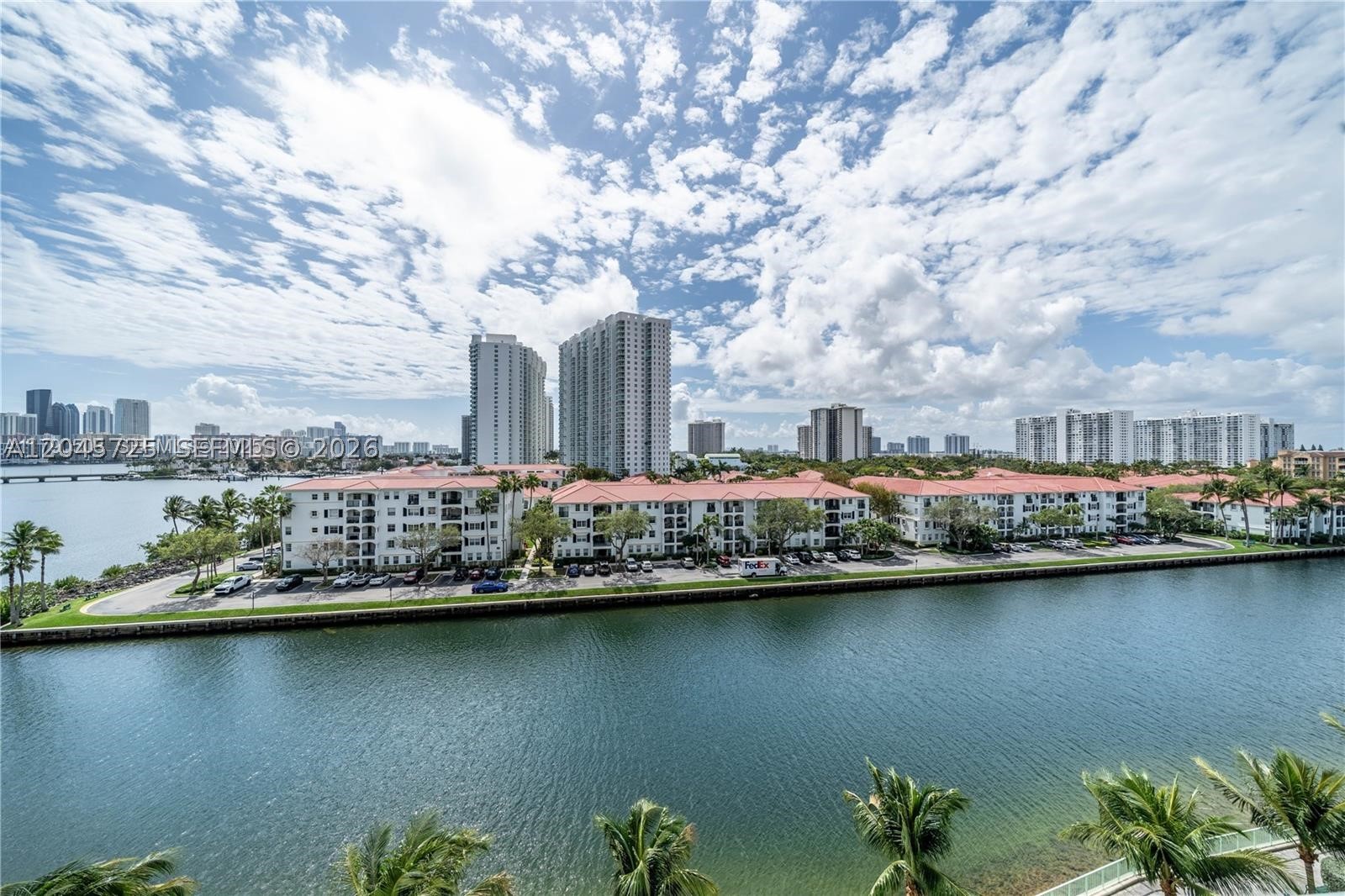 ECHO CONDO - Residential