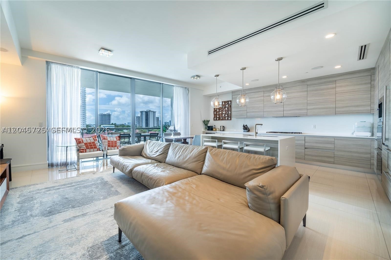 ECHO CONDO - Residential