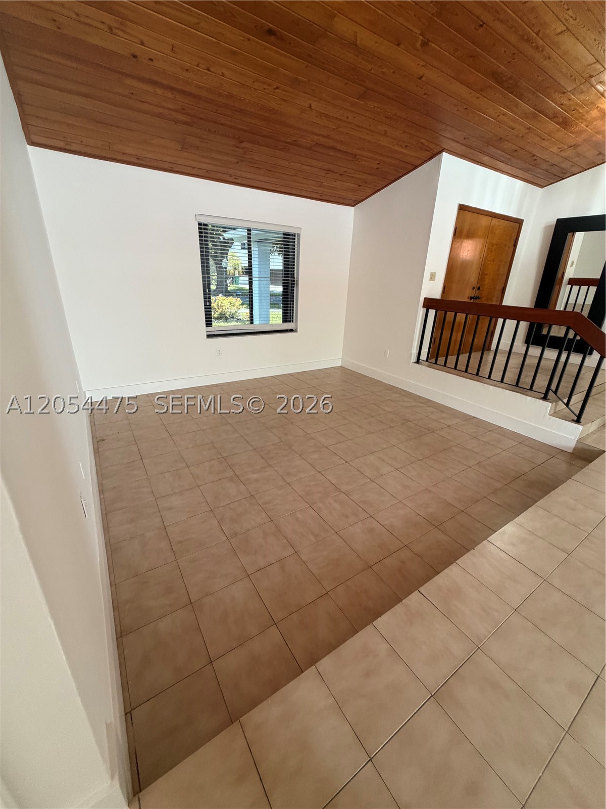 KENDALL TRAILS SUB - Residential Lease