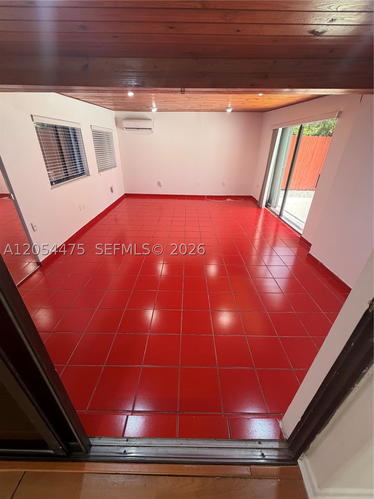 KENDALL TRAILS SUB - Residential Lease