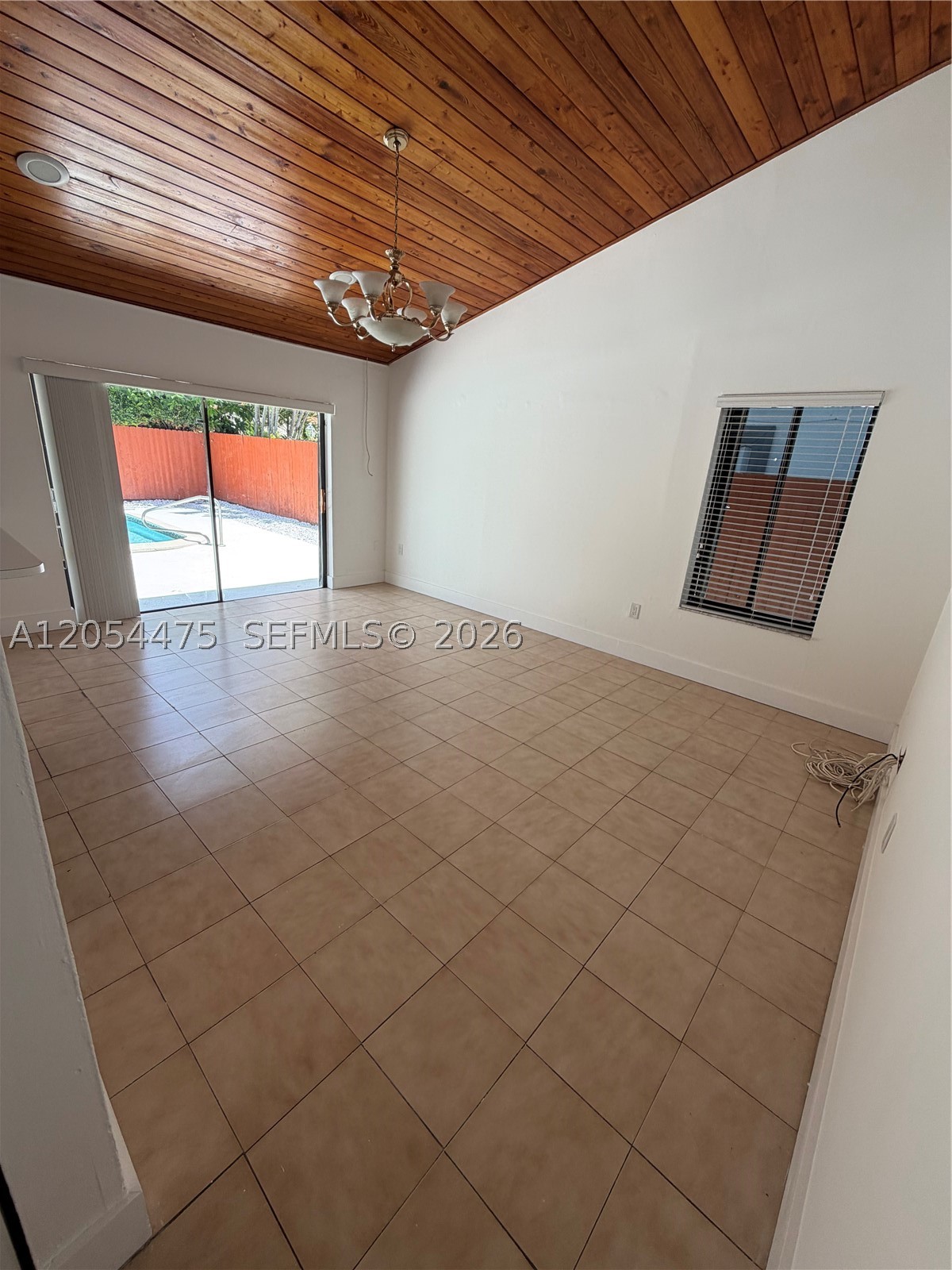KENDALL TRAILS SUB - Residential Lease
