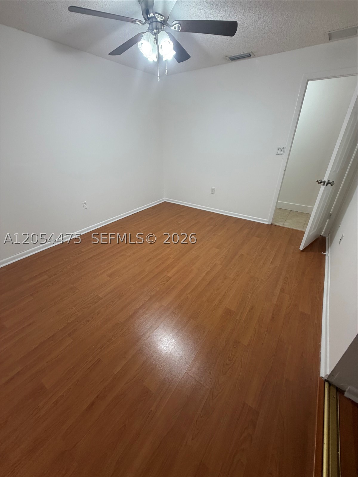 KENDALL TRAILS SUB - Residential Lease