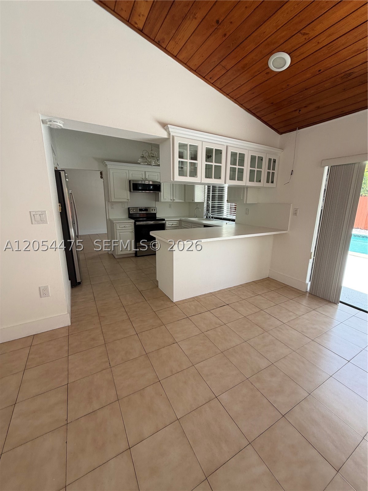 KENDALL TRAILS SUB - Residential Lease