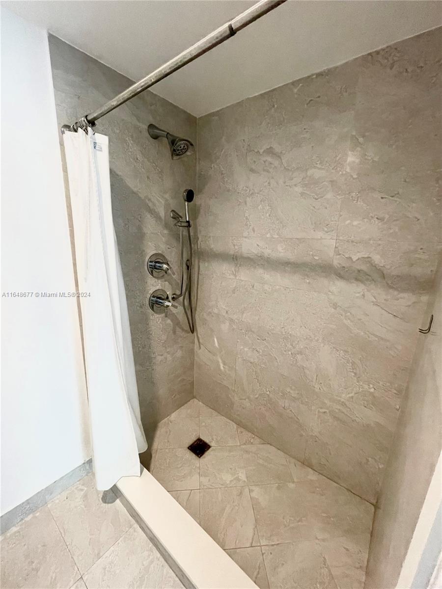 ARIA ON THE BAY CONDO - Residential Lease