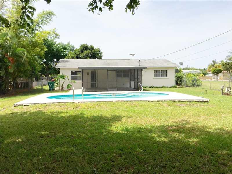 BROWARD GARDENS 21-48 B - Residential Income