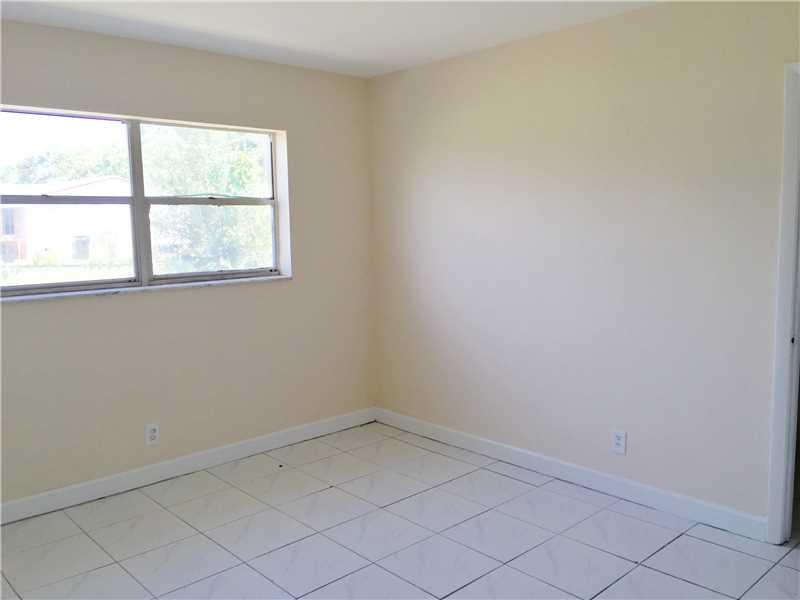 BROWARD GARDENS 21-48 B - Residential Income