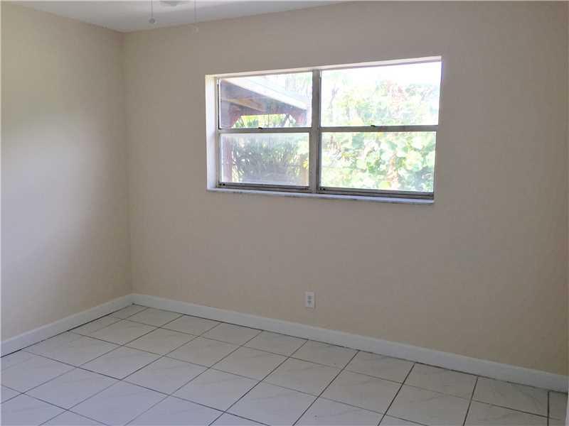 BROWARD GARDENS 21-48 B - Residential Income