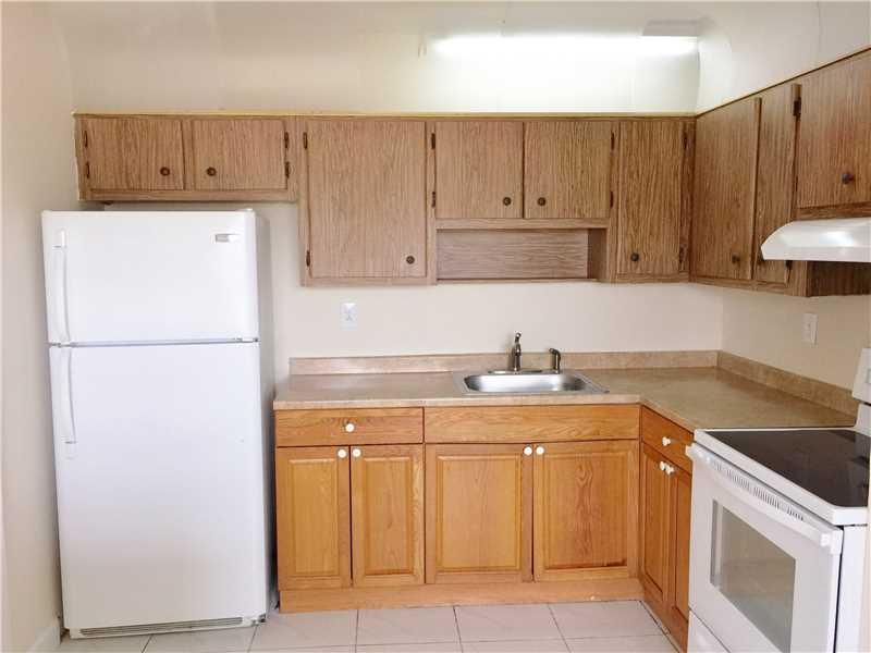 BROWARD GARDENS 21-48 B - Residential Income