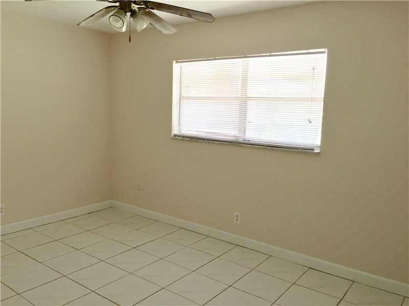 BROWARD GARDENS 21-48 B - Residential Income