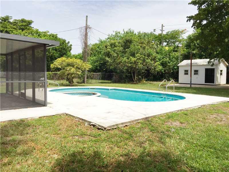 BROWARD GARDENS 21-48 B - Residential Income