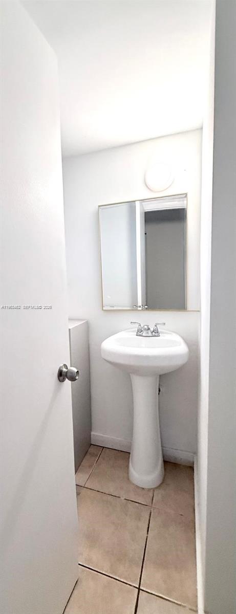 ROLLING GREEN CONDO C - Residential
