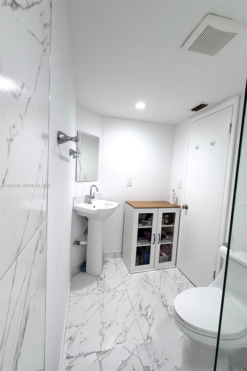 ROLLING GREEN CONDO C - Residential