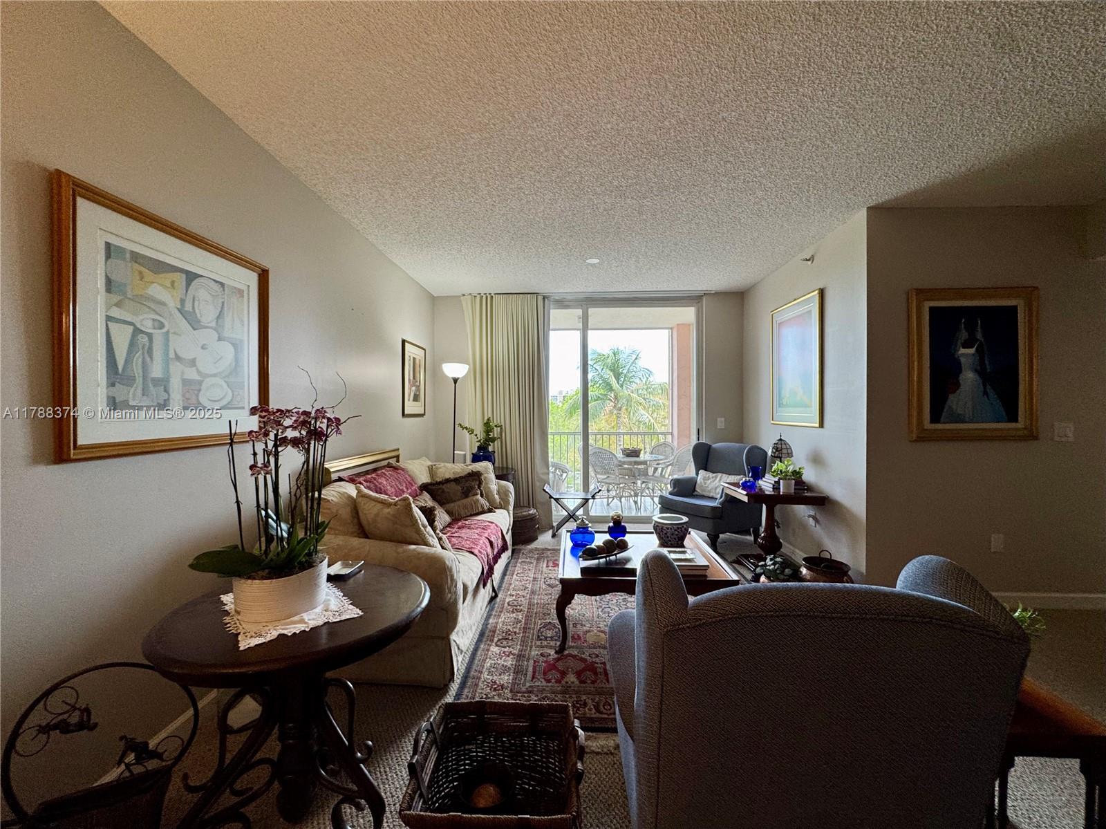 DORAL HOUSE CONDO NO 2 - Residential