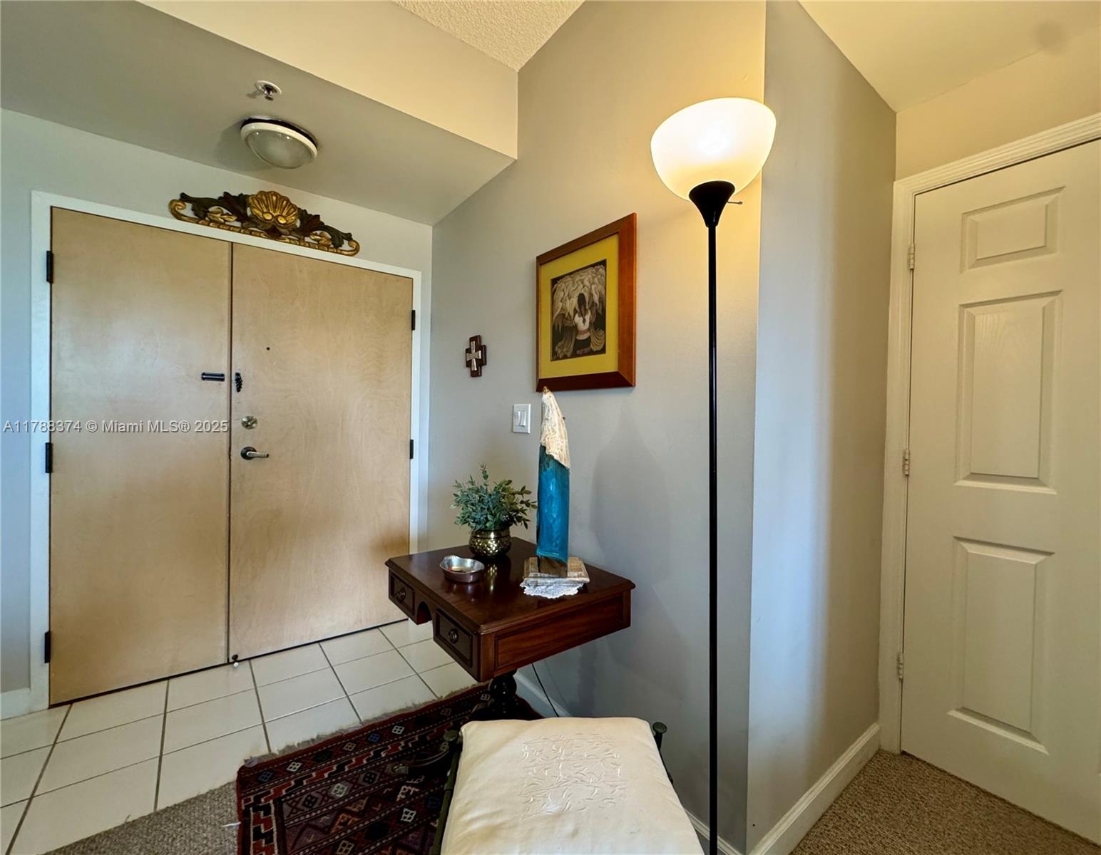 DORAL HOUSE CONDO NO 2 - Residential