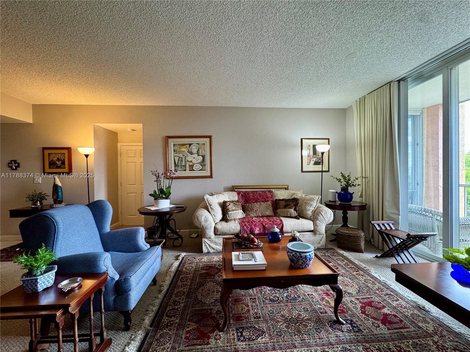 DORAL HOUSE CONDO NO 2 - Residential