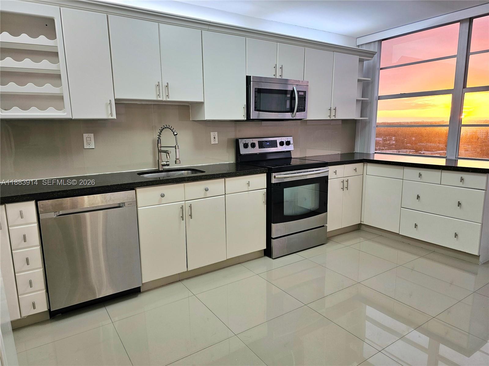 DEL PRADO MARINA - Residential