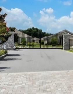 Campbell Crossing Circle - Residential