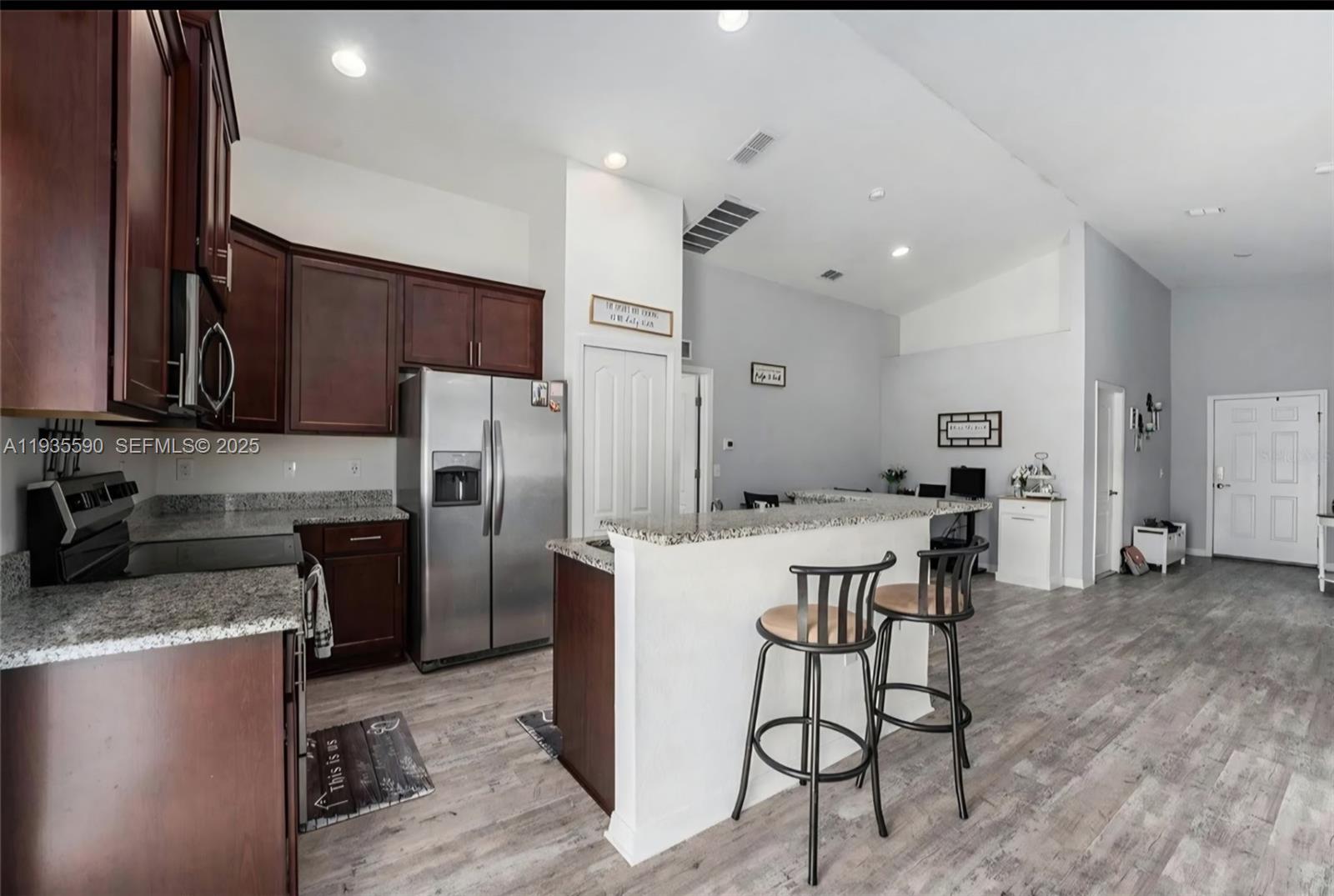 Campbell Crossing Circle - Residential