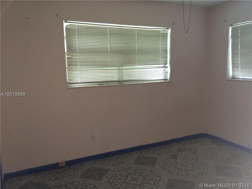WINDWARD ESTS SEC 1 - Residential