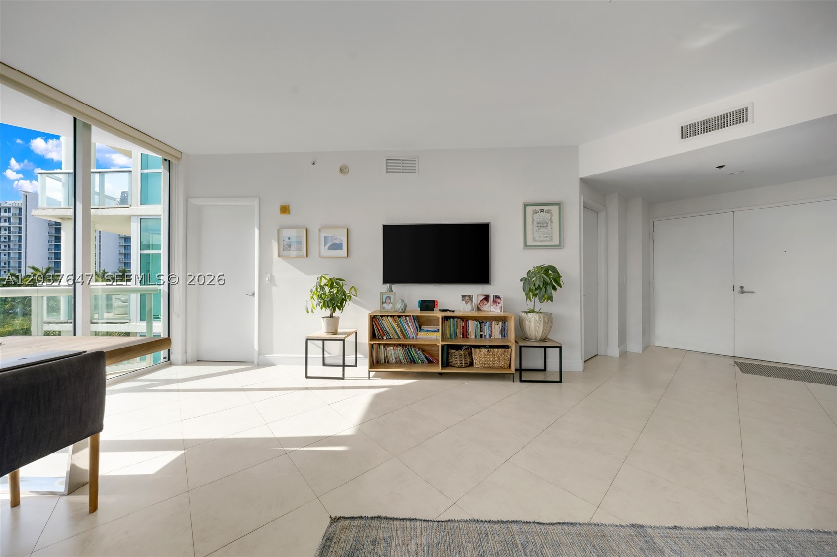 THE ATRIUM AT AVENTURA CO - Residential
