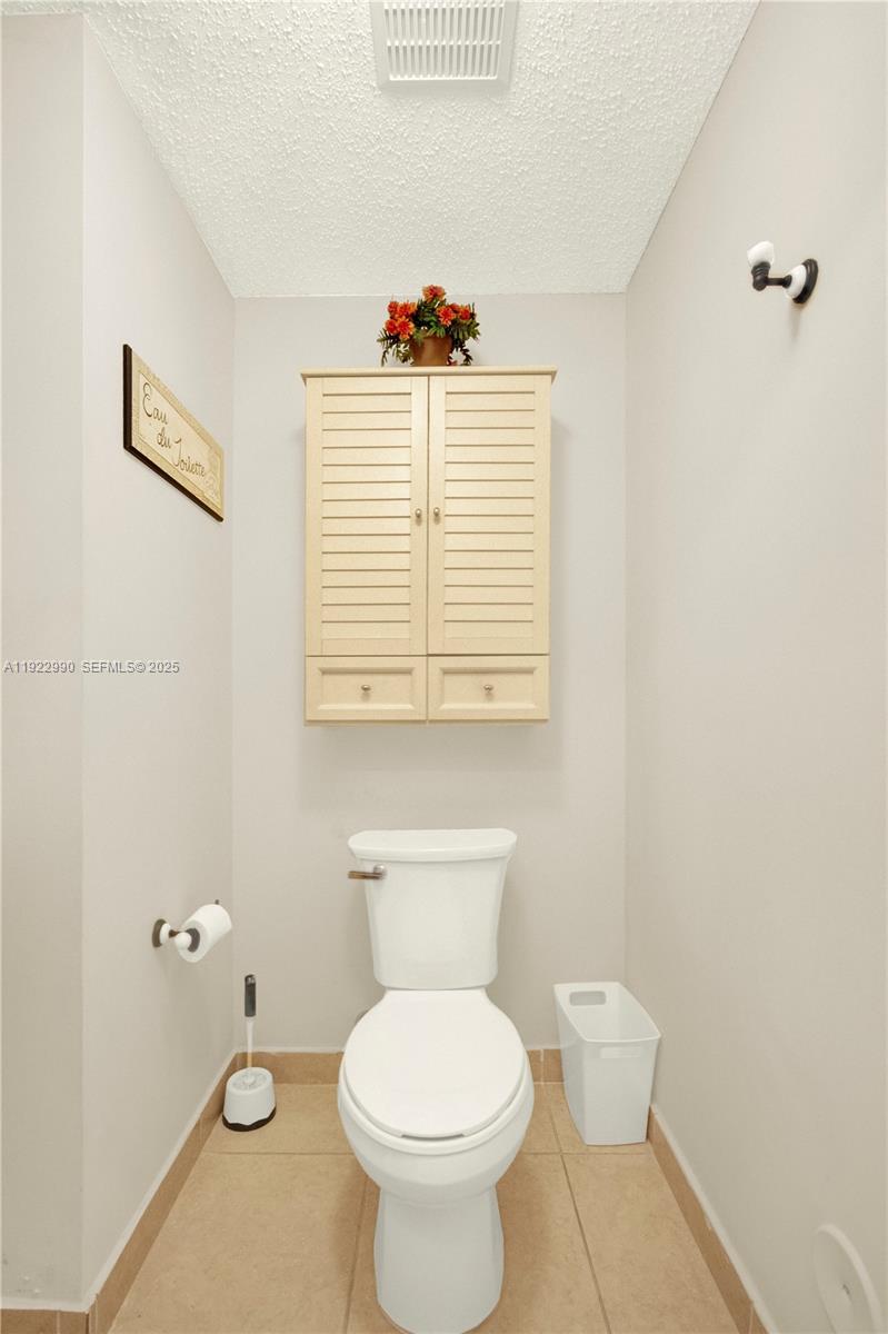 TOWNGATE CONDO EIGHT - Residential Lease