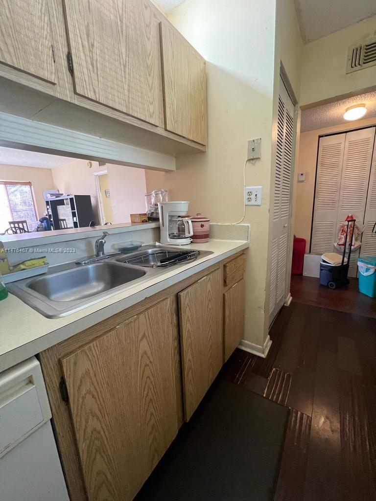 COUNTRY GARDENS CONDO - Residential