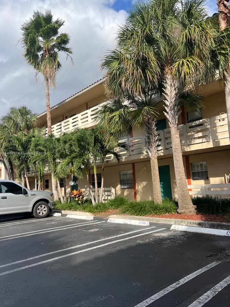 COUNTRY GARDENS CONDO - Residential