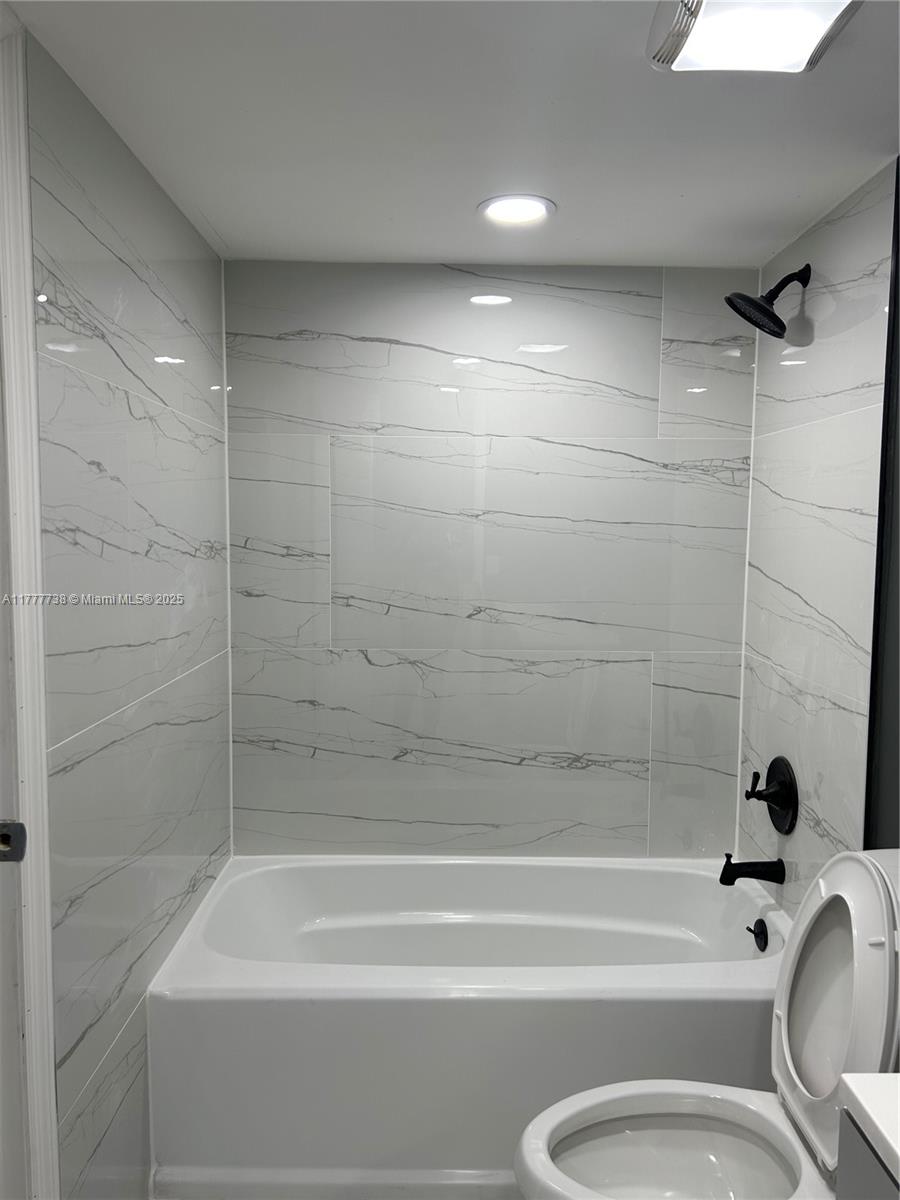 AVENTINE AT MIRAMAR CONDO - Residential Lease