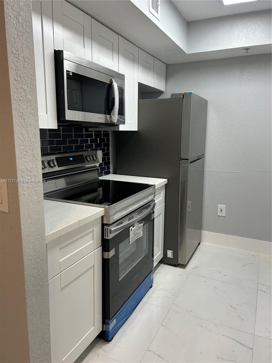 AVENTINE AT MIRAMAR CONDO - Residential Lease