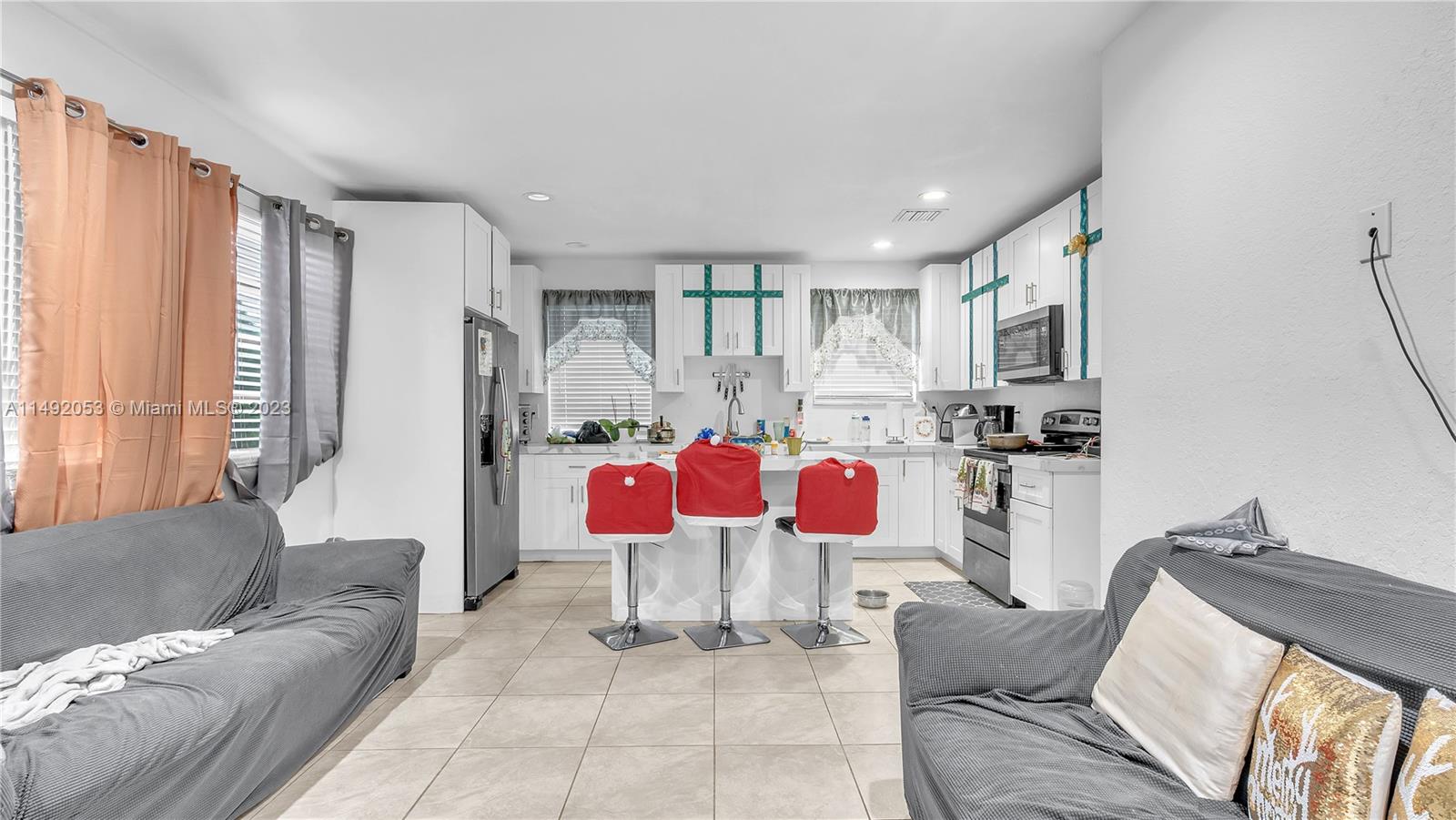 PINE RIDGE PARK - Residential