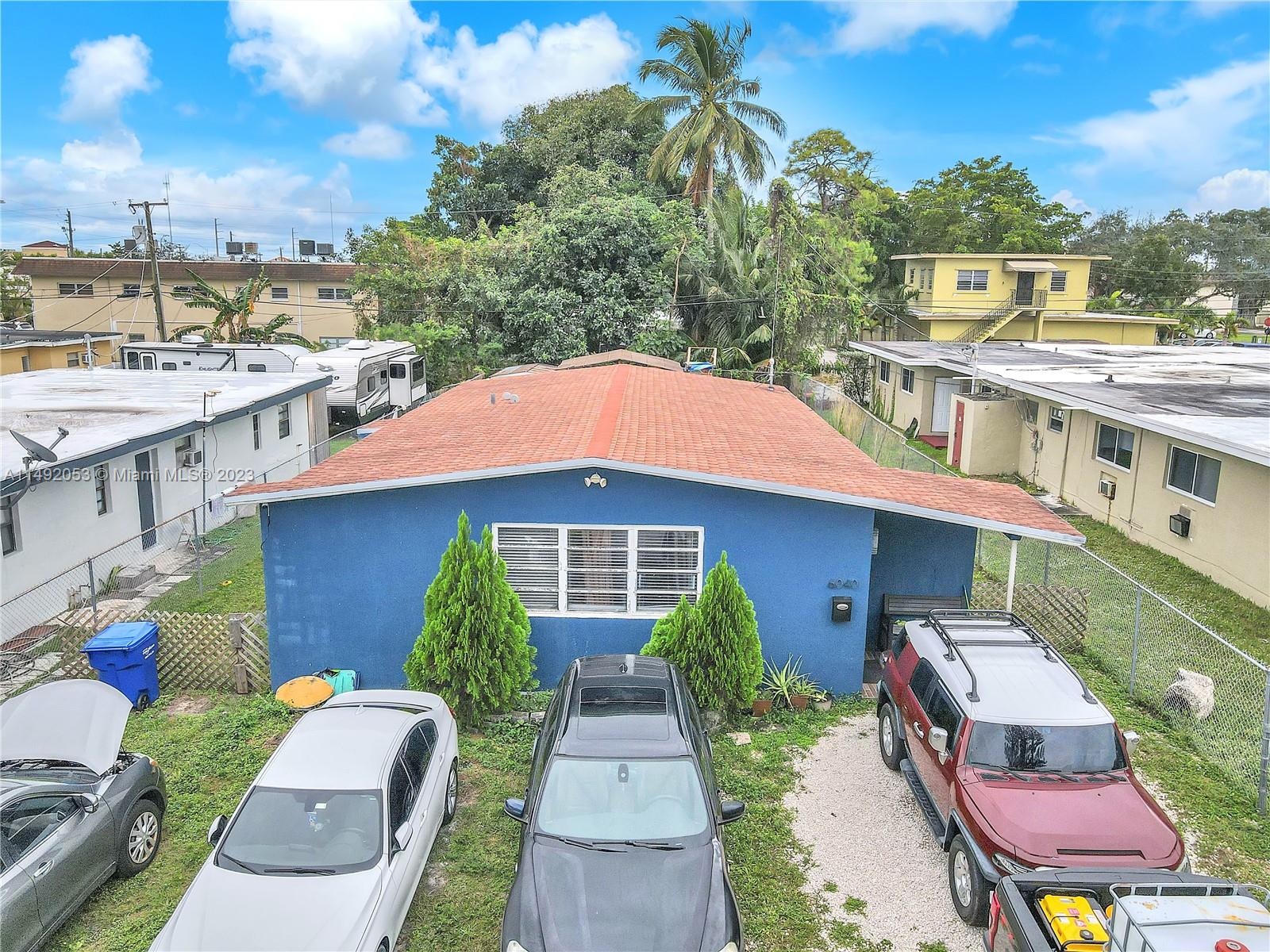 PINE RIDGE PARK - Residential