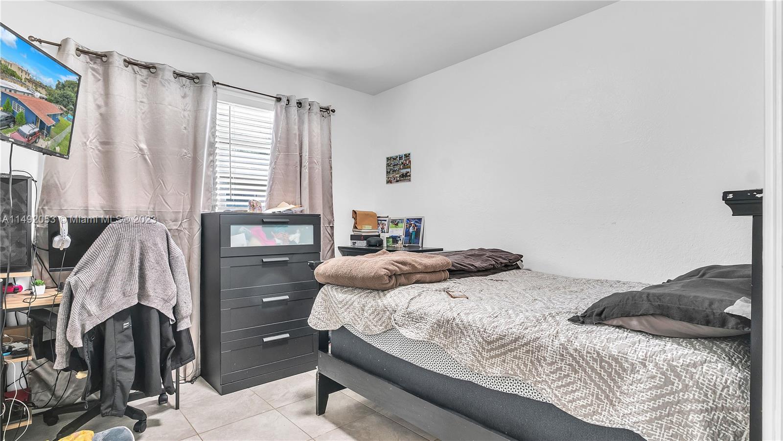 PINE RIDGE PARK - Residential