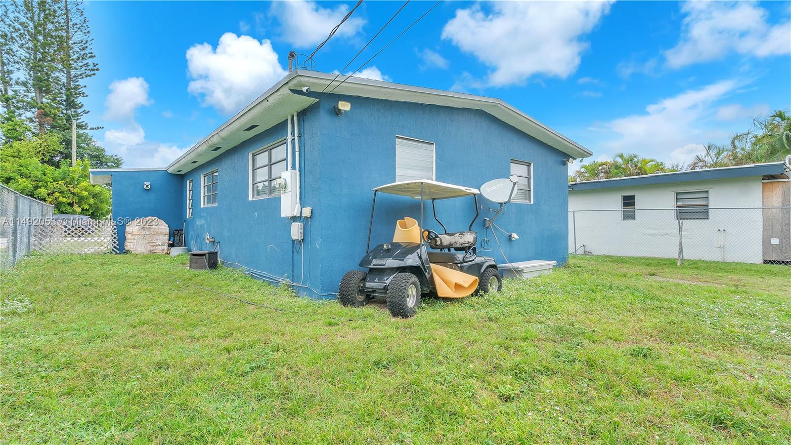 PINE RIDGE PARK - Residential