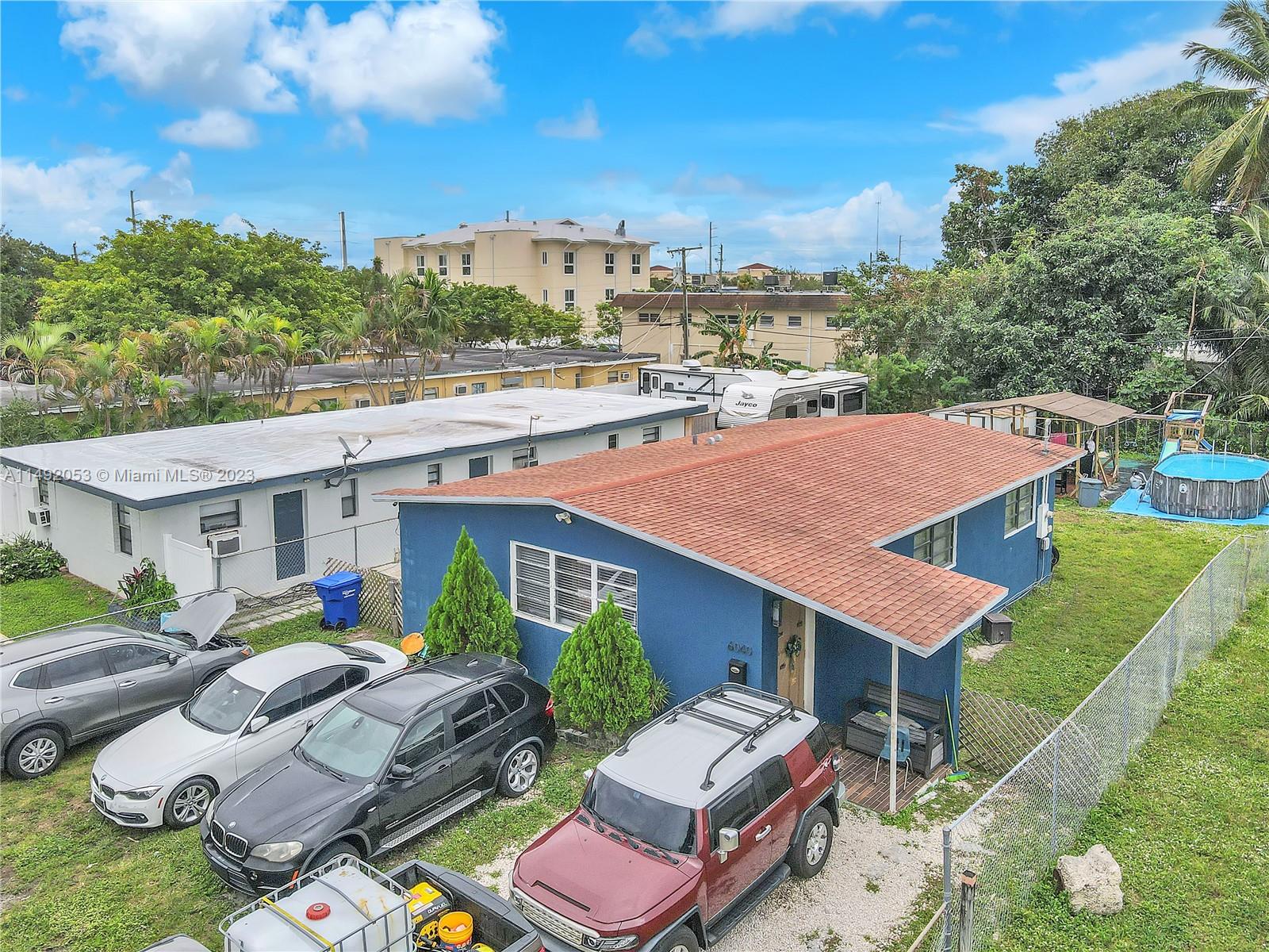 PINE RIDGE PARK - Residential