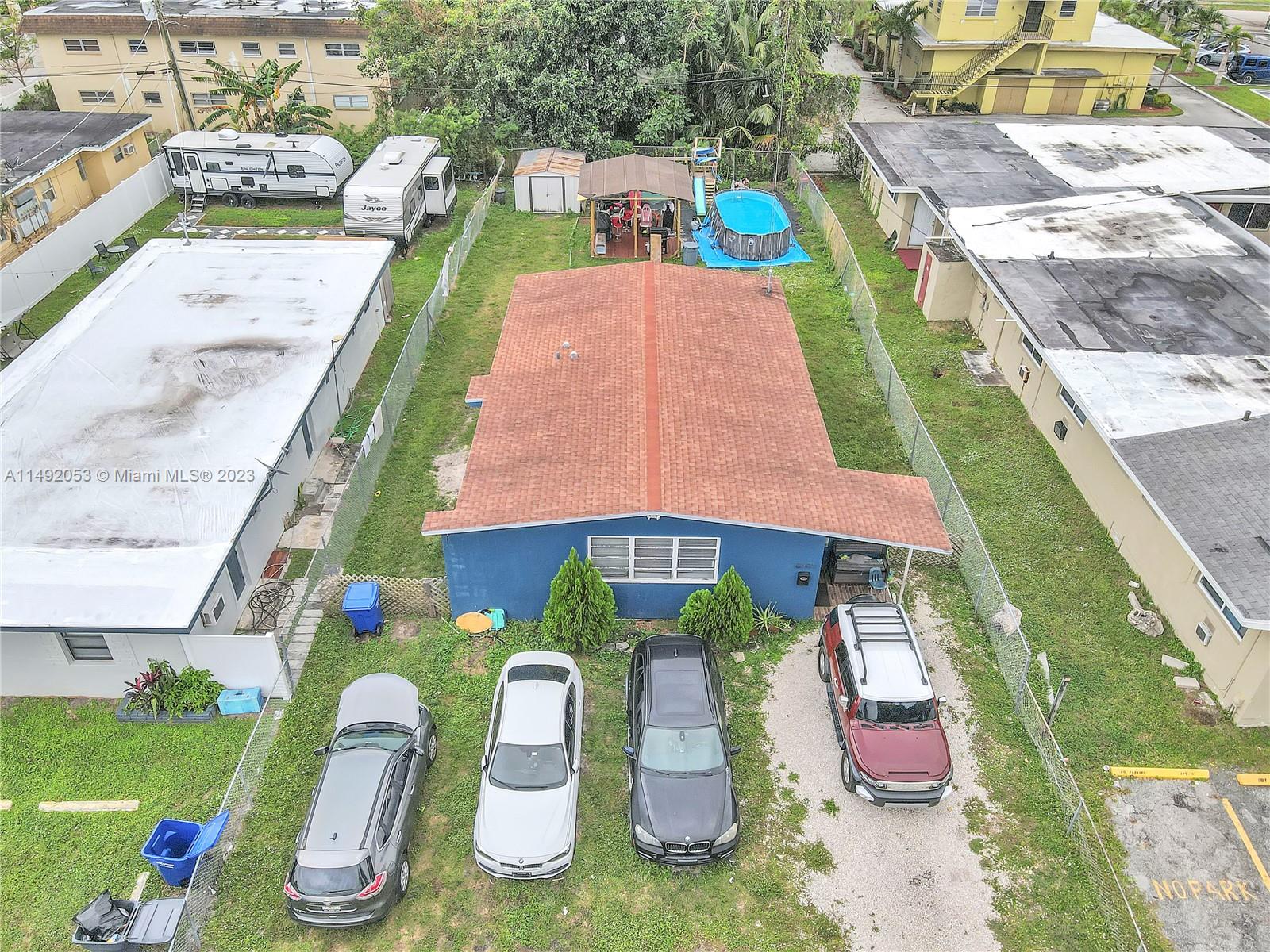 PINE RIDGE PARK - Residential