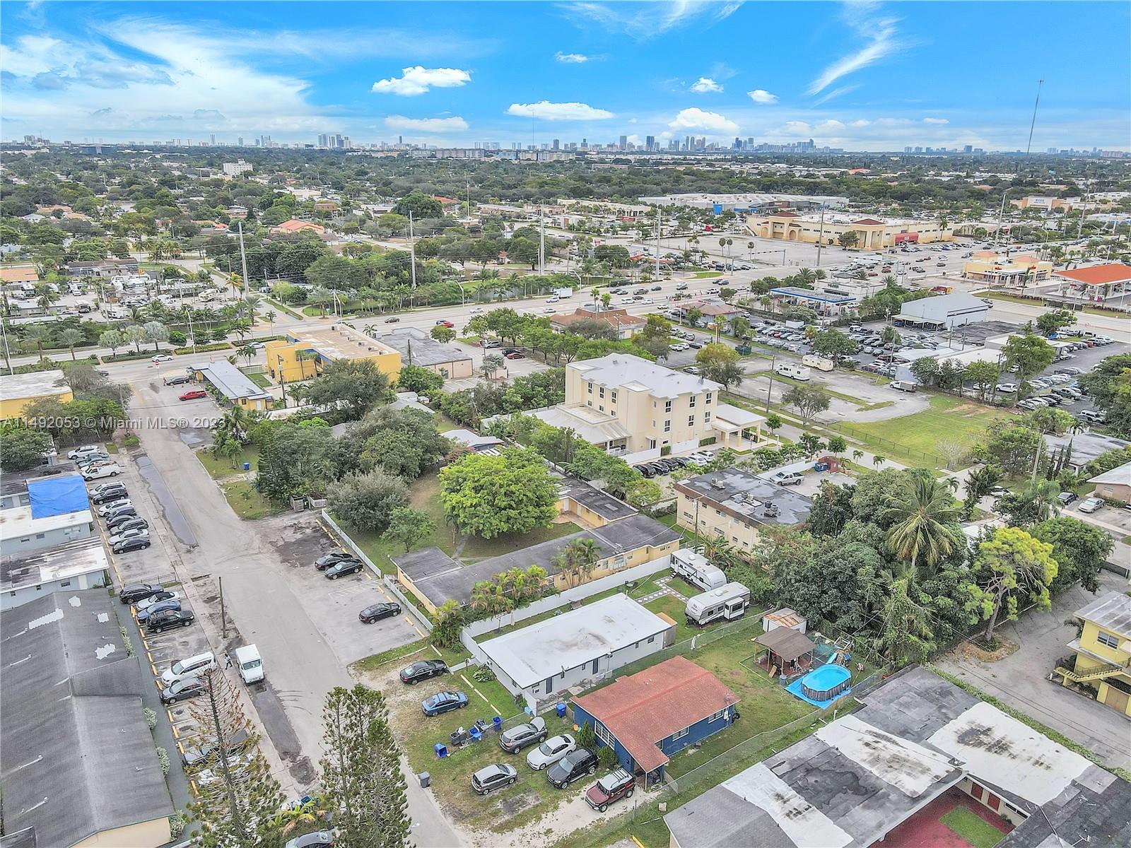 PINE RIDGE PARK - Residential