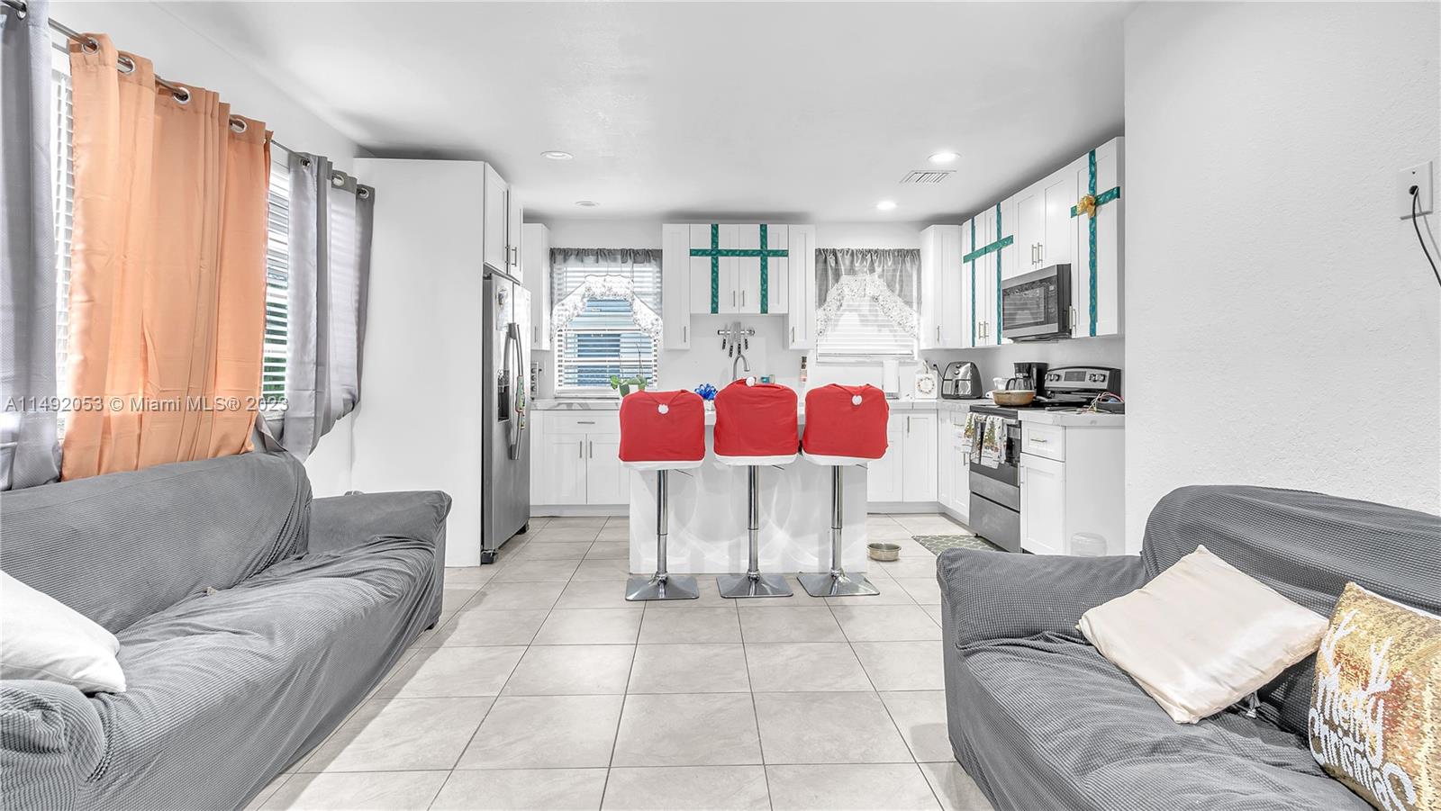 PINE RIDGE PARK - Residential