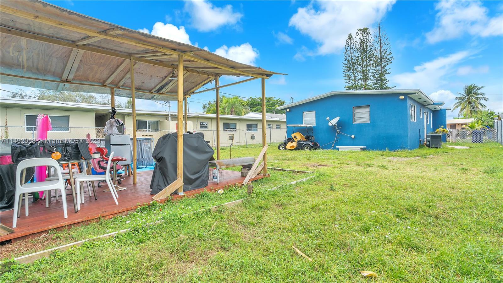 PINE RIDGE PARK - Residential
