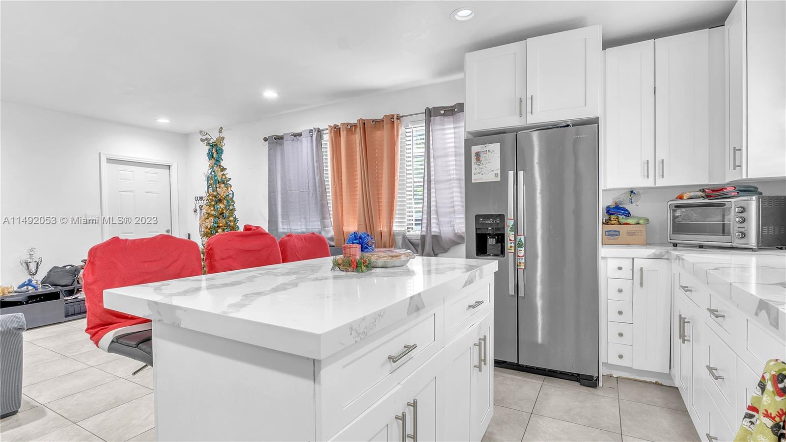 PINE RIDGE PARK - Residential