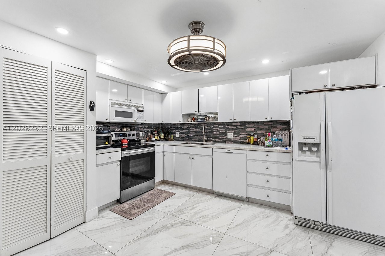 RENAISSANCE OF POMPANO BE - Residential