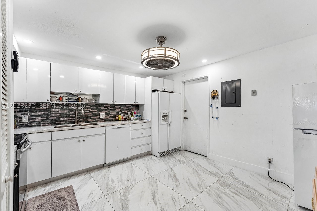 RENAISSANCE OF POMPANO BE - Residential