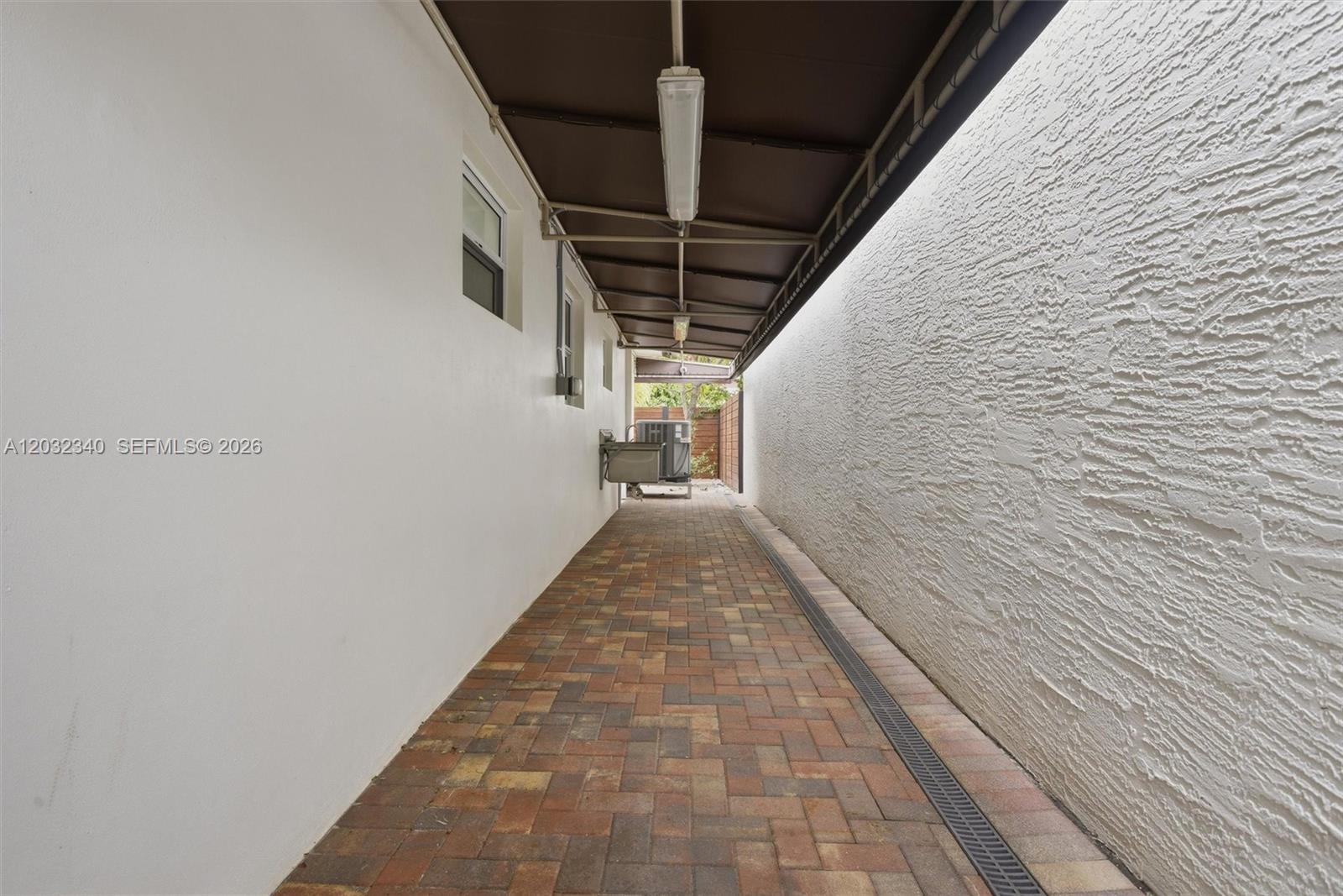LAKES OF ACADIA UNIT 3 TH - Residential