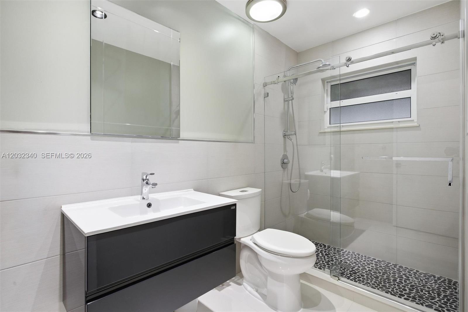 LAKES OF ACADIA UNIT 3 TH - Residential