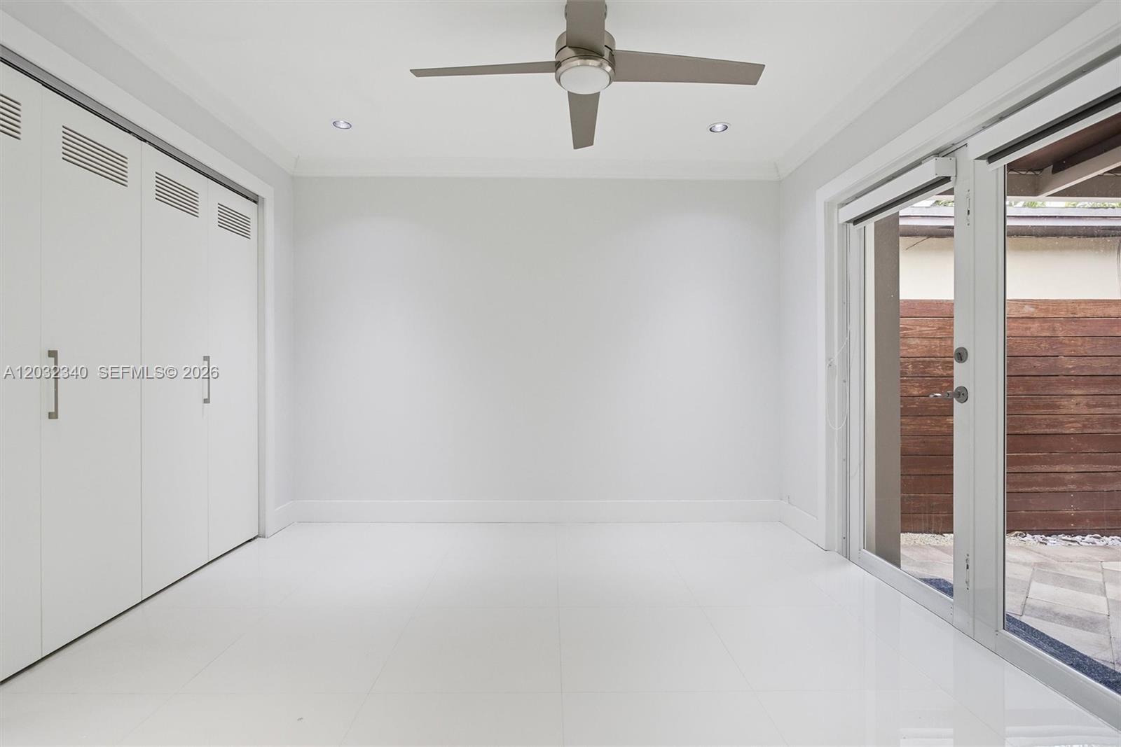 LAKES OF ACADIA UNIT 3 TH - Residential